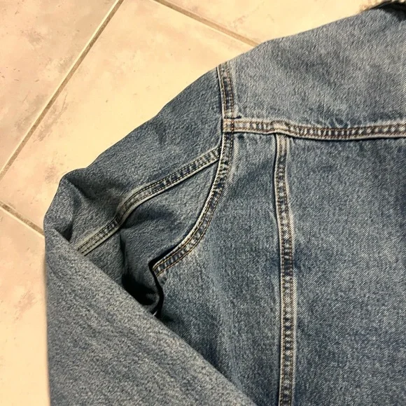 Levi’s Sherpa Trucker Distressed Wash Denim Jacket M - Picture 5 of 16